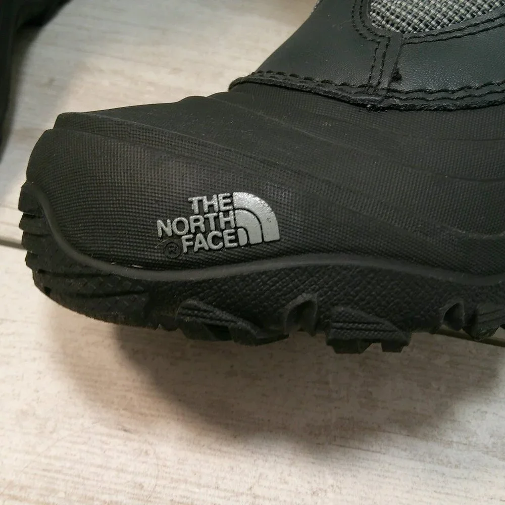 The North Face Alpenglow IV Waterproof Insulated Snow Boots Grey Black Youth 2